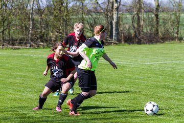 Bild 160 - Frauen SV Frisia 03 Risum Lindholm - Heider SV : Ergebnis: 8:0